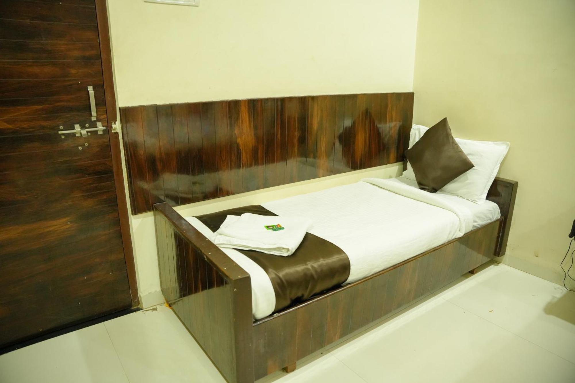 Hotel Sachidanand Shirdi Exterior foto